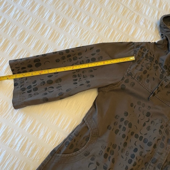 LODEN Khaki Abstract Print Hood Zip Front Jacket 3/4 Sleeve Artsy Layer Canada - Picture 14 of 16